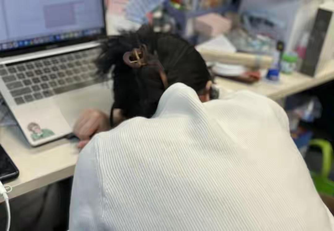 研究发现午睡正在悄悄拉开大脑年龄差，坚持午睡vs从不午睡的人，差别在哪里？研究发