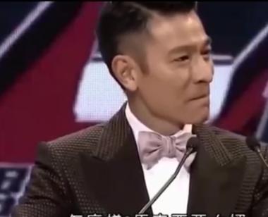 一次，刘德华出席某颁奖典礼，主持人拿他的国籍开玩笑，还称他是“马来西亚女婿”，刘