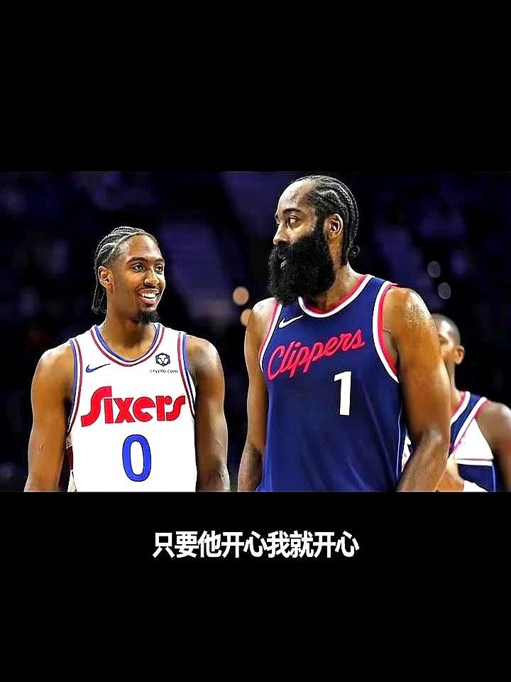 全世界都在看哈登笑话的时候，记者把话筒直接怼到了马克西脸上。那小子刚打完一场硬