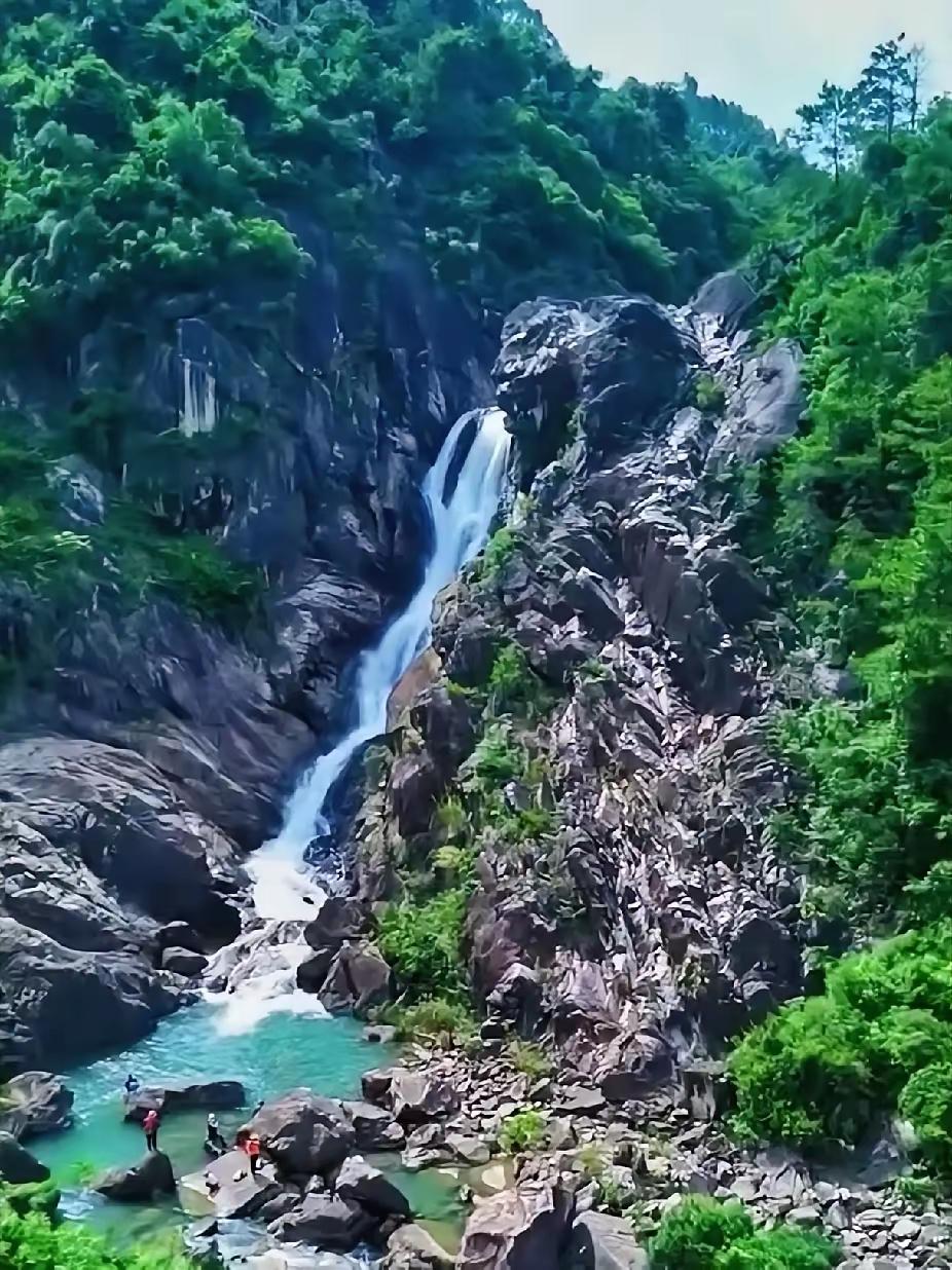 走过半生，最通透的活法其实是：对人对事，不计，不气，不怨。做到，能