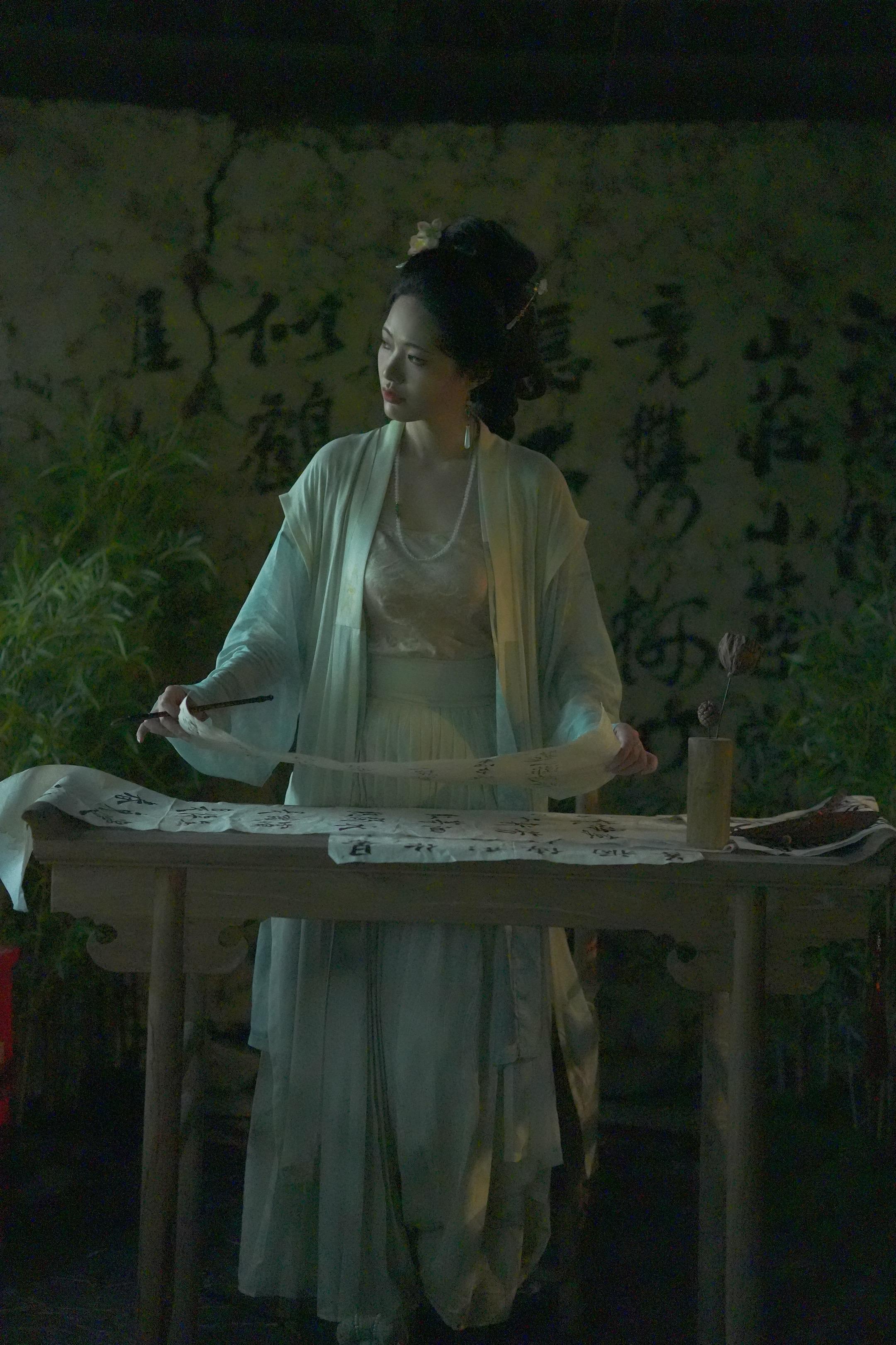 天选李清照！杭州的梅雨季，真的会出神图！