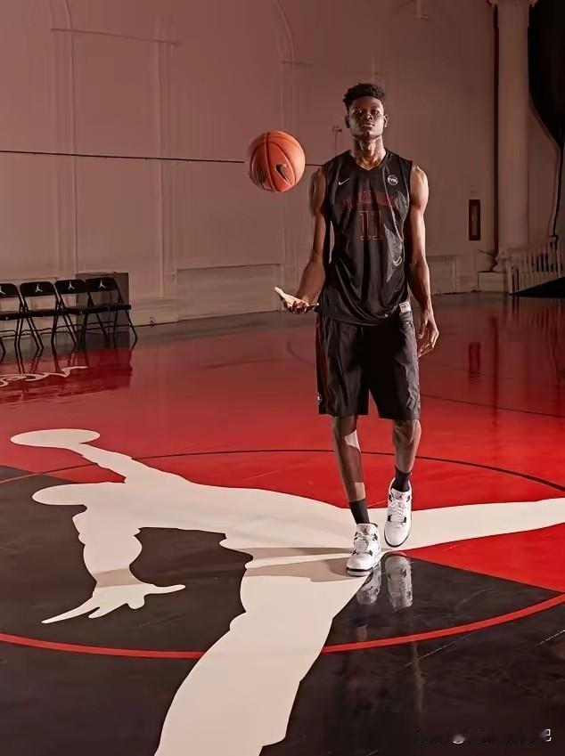 青岛已报价。班巴或加盟青岛男篮！前几天刘维伟亲口承认青岛男篮会补强大外援，今天就