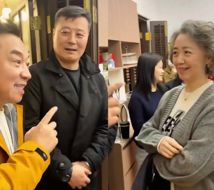 娱乐圈最恩爱的一对明星夫妻，都是满头银发的中老年人，还这么恩爱，中间穿黑衣服外套