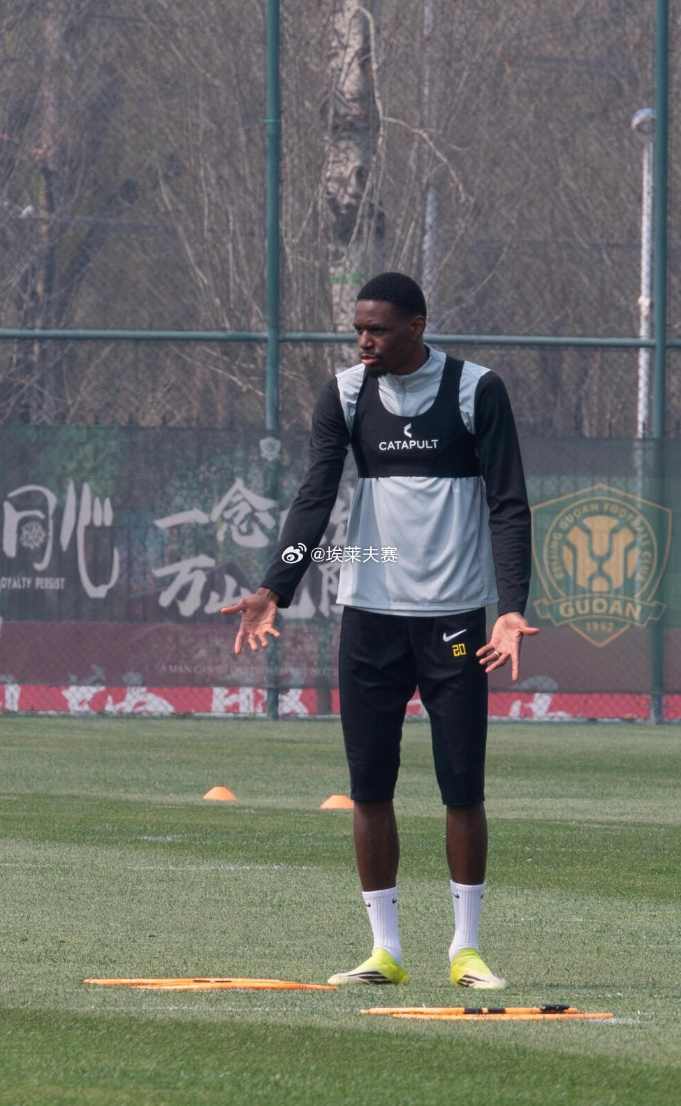 前瞻|很明显明天的比赛对于国安队而言又是一场压力测试。其实对于主教练蒙哥马利和