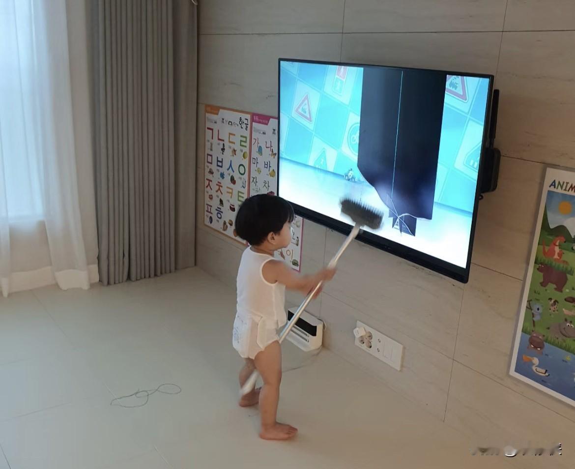 有娃后才发现的“5大后悔装修”，多花钱还全成了摆设没孩子时，我把家装成了样板间