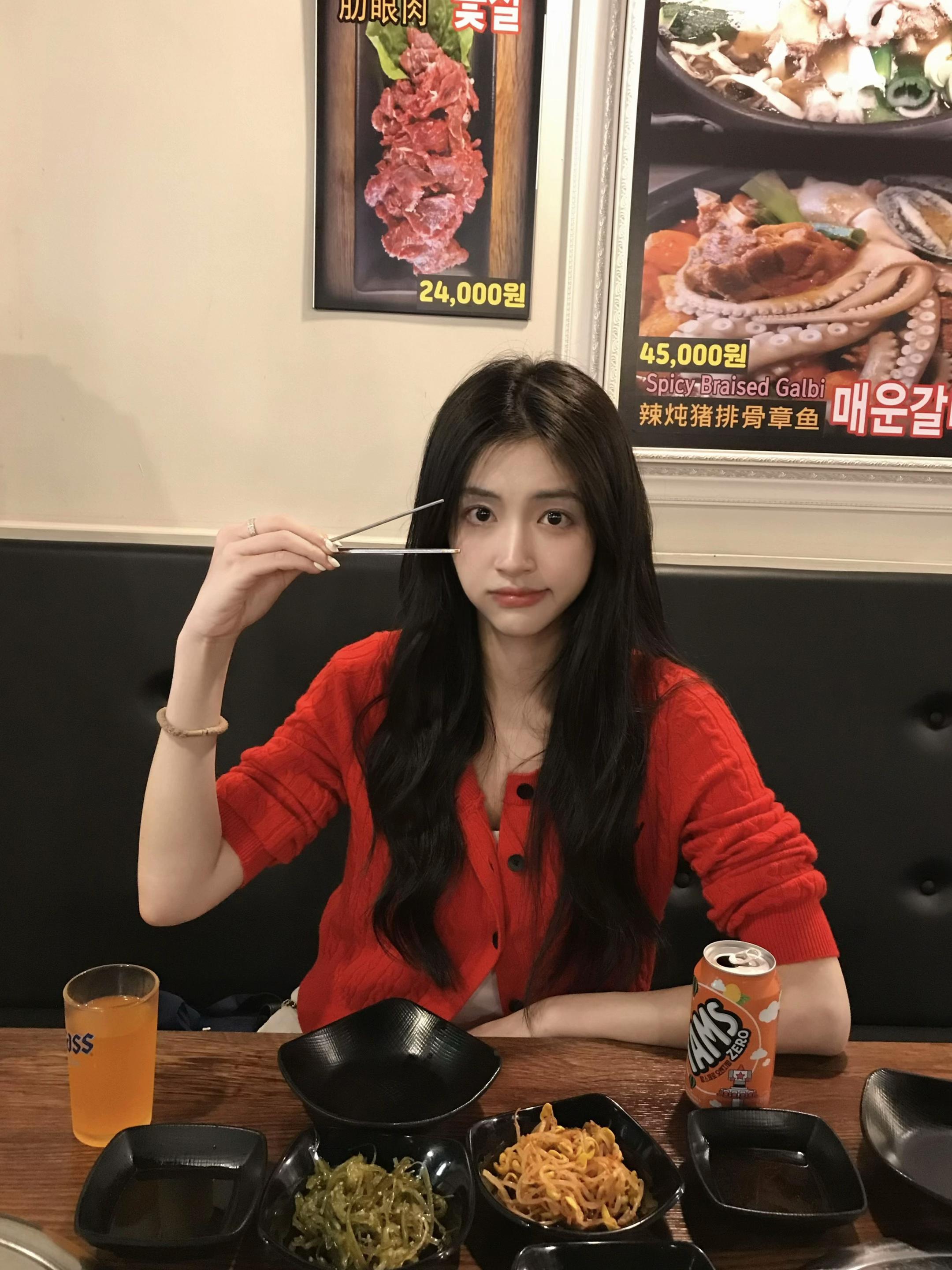 和漂亮姐姐吃饭