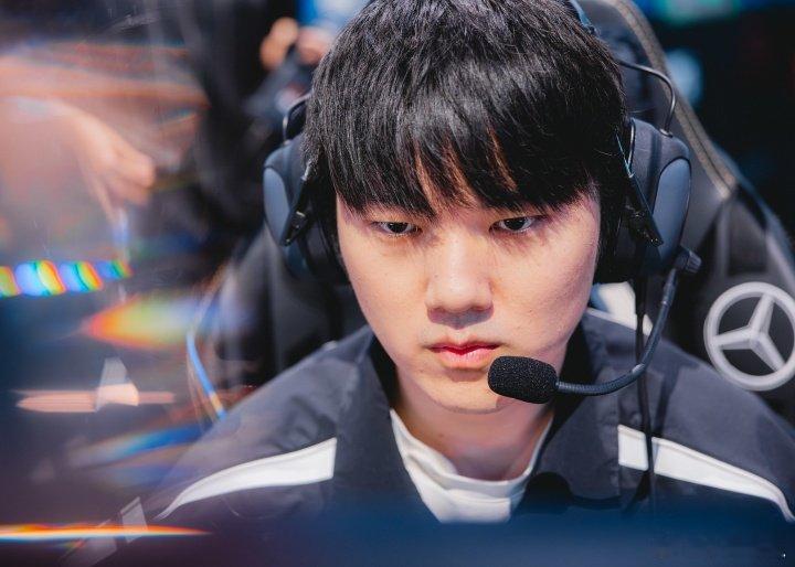 扳平比分后G2官方发文：有什么话去跟蒙多说去吧杰克25分钟只有大穿和吸蓝刀，对线