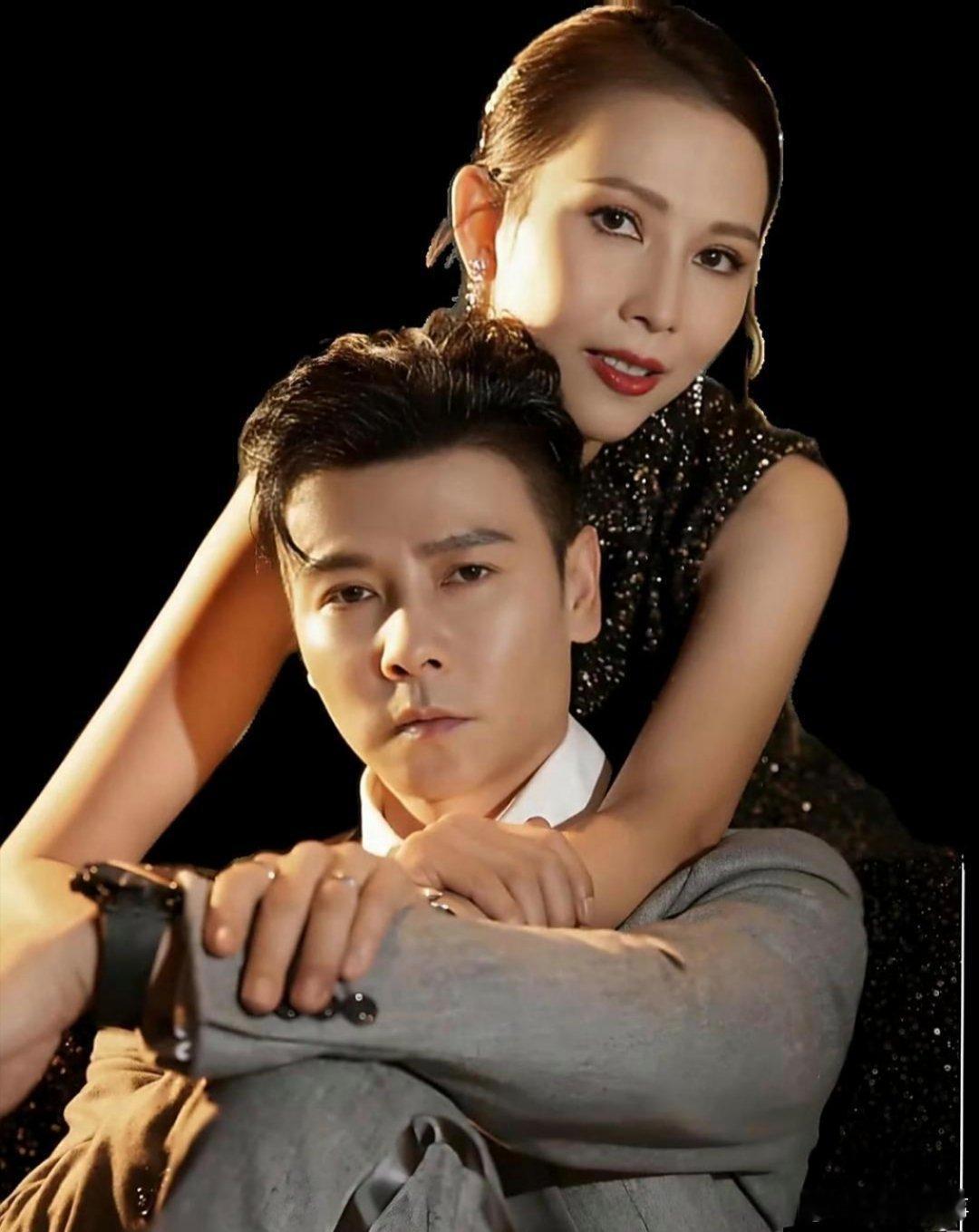 张晋国外旅行时突发心脏病，排队乘鸭子船时胸口剧痛、呼吸困难，连呼救都做不到。蔡少
