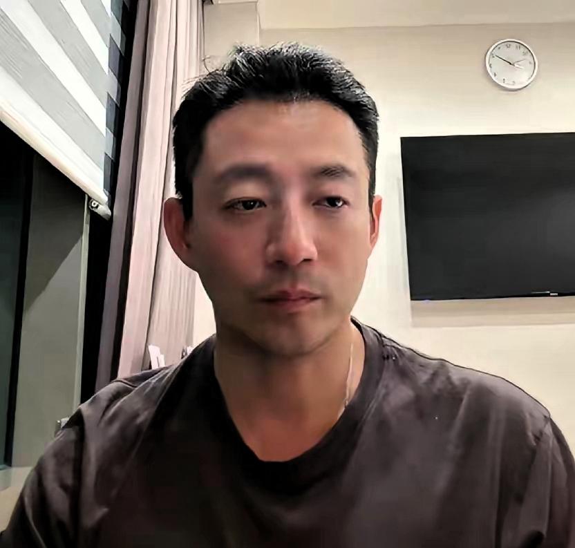 小玥儿爱弟弟，马筱梅好妻子，家聚了。小玥儿看着弟弟，她的爱，不一般。她平时，不