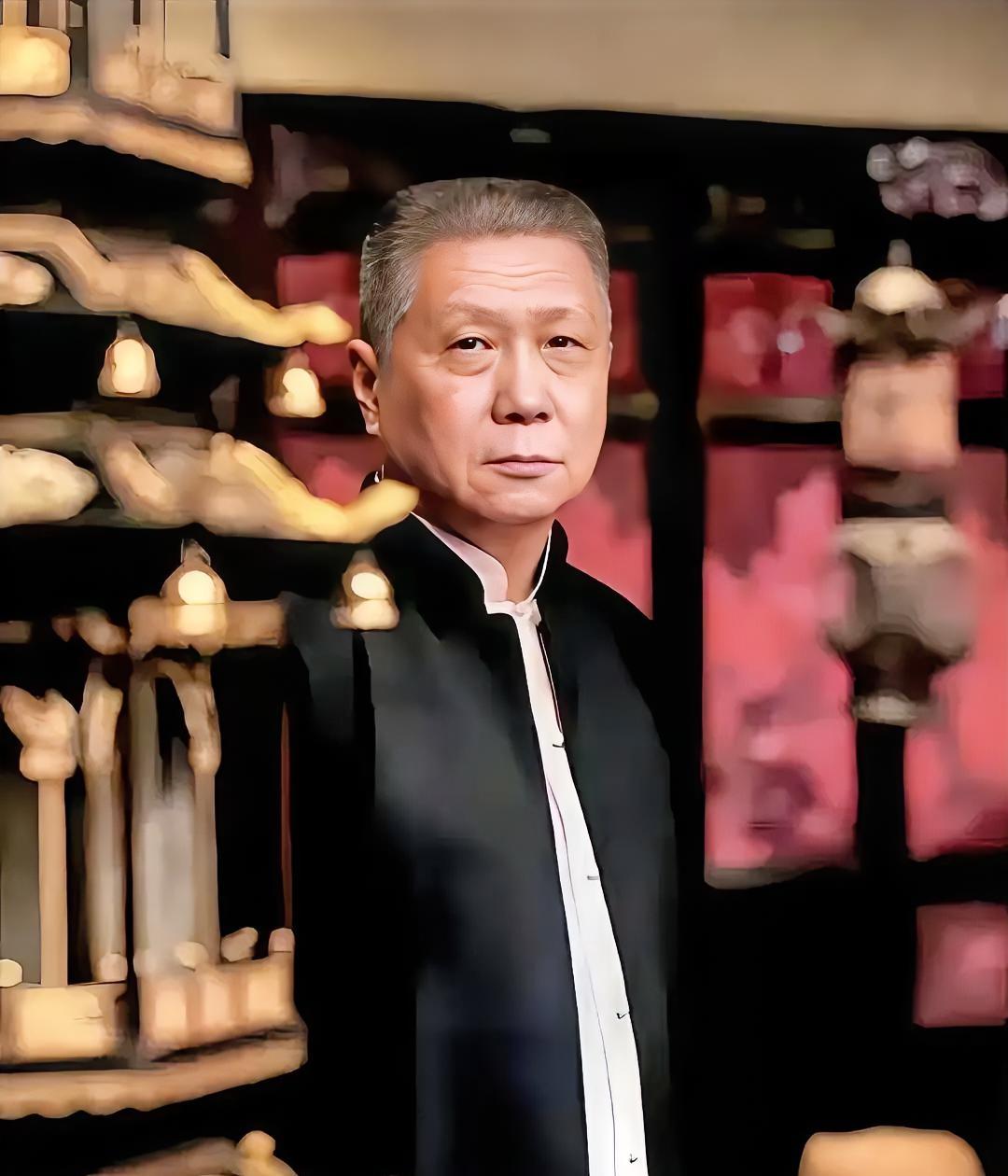 马未都这次恐怕是要摊上大事儿了。​南博画卷那档子事，满世界的“大腕”都在装聋作
