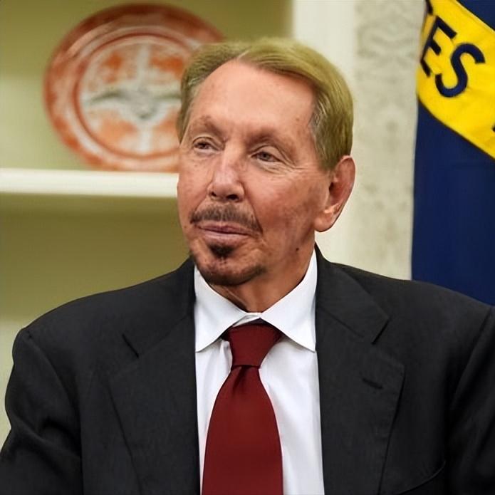 今天早上，甲骨文公司仅用一封冷冰冰的邮件就解雇了3万名员工：“今天是你最后一天上