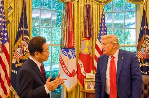 金正恩或将受邀访韩，去APEC峰会见见特朗普随着中方宣布金正恩将访华并出席9