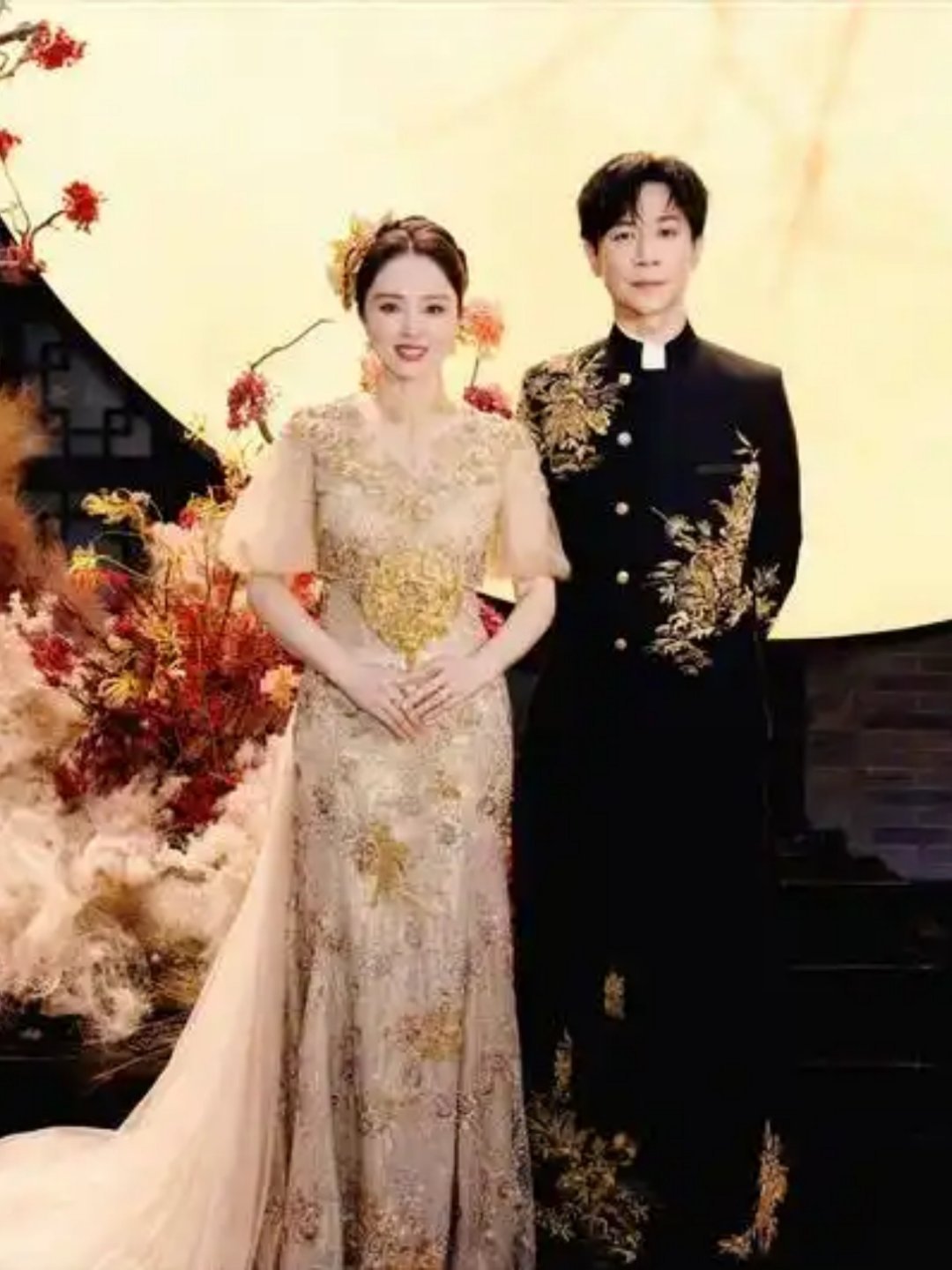 雪花女神龙董璇在综艺节目里聊到前段时间张维伊叫小酒窝“窝子”，受到全网批评的事儿