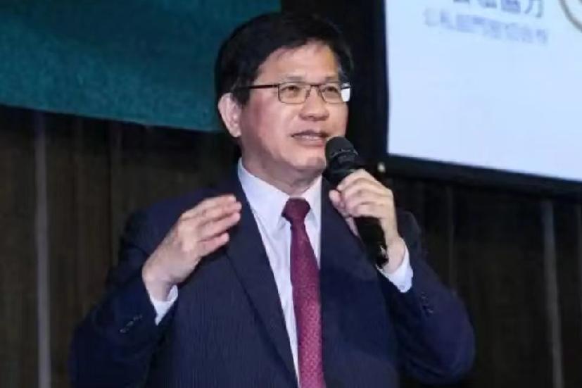 1月25日，林佳龙对媒体说:美国极限攀岩运动员霍诺德挑战徒手攀爬台北101，勇气