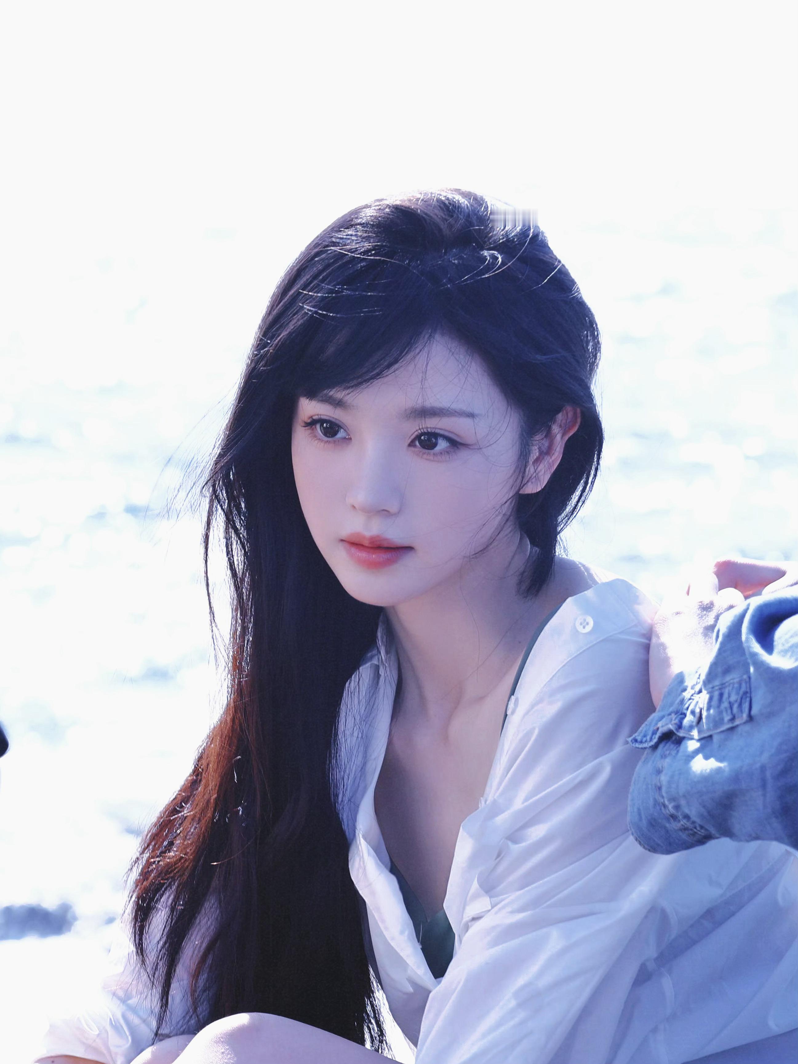「当风吹散田曦薇刘海🌊」​​​