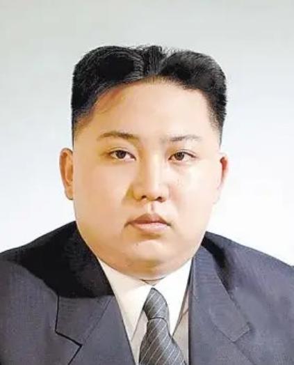 朝鲜突然发表声明据朝中社星期一（5日）报道，金正恩说，鉴于当前地缘政治危机和