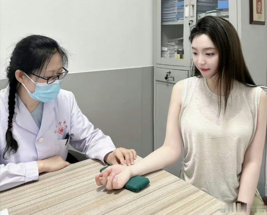 为什么，现在信中医的年轻人越来越多？[玫瑰]​​​​