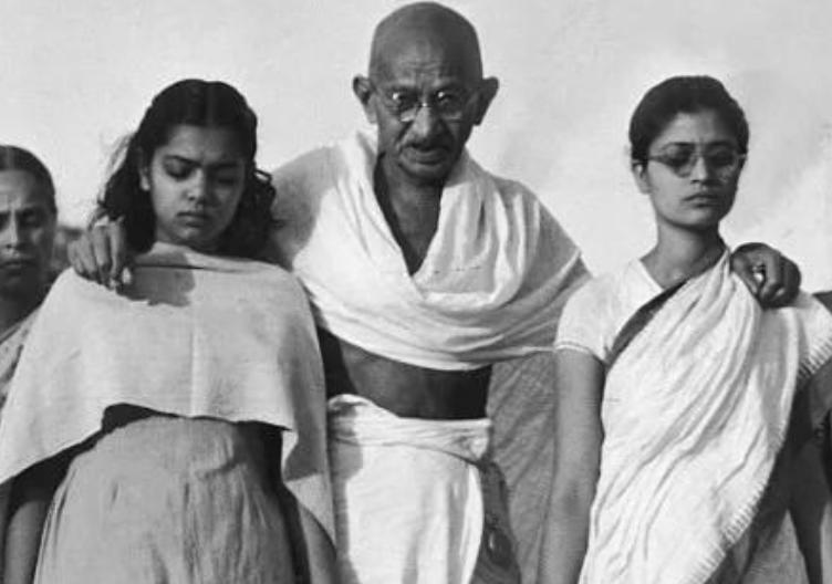 1900年，甘地尝试第一次禁欲失败后，在6年宣布第二次禁欲，此时他是36岁，禁欲