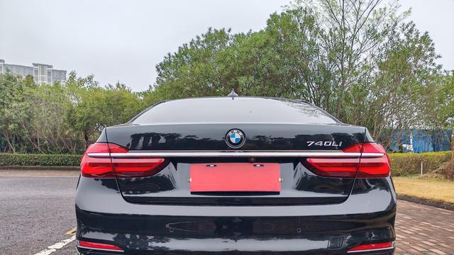 曾经的百万豪车,如今不到20万,2016款宝马730Li值得入手吗?