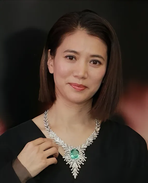 袁咏仪拼二胎拼到医生亲口说抱歉，那几年打针打到崩溃，就为了给儿子添个伴。张智霖看着心疼，张嘴就是一句