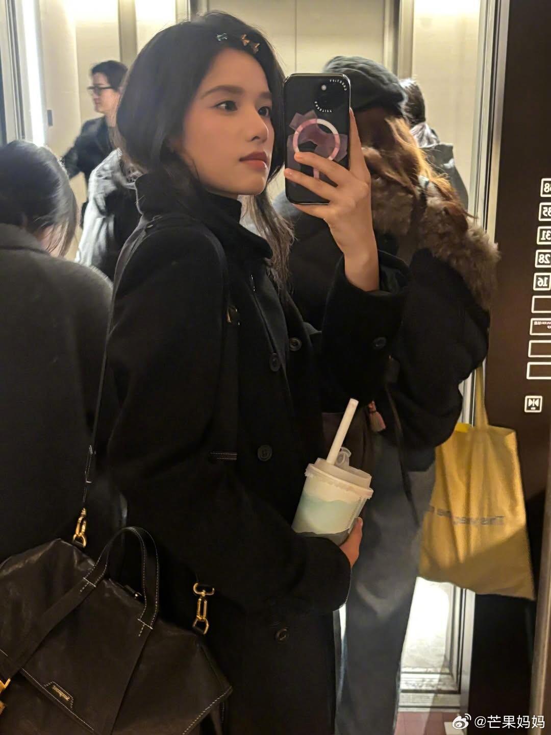 张婧仪，对镜拍最严厉的母亲，姐感无敌