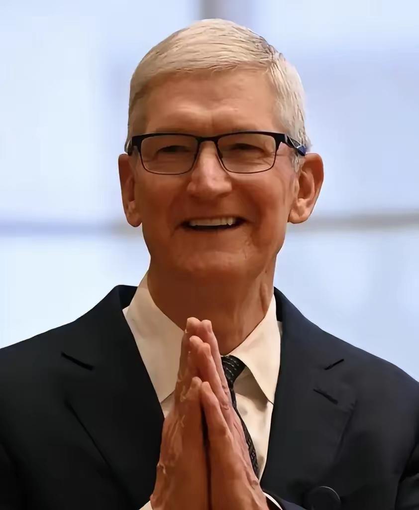 库克现在估计也明白这161亿不好拿。9月1日他卸任苹果CEO，转执行主席，特