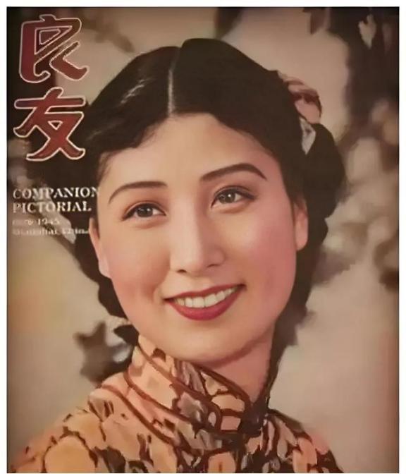 1940年深夜，民国大美女郑苹如，被秘密押到小树林执行枪决。特务垂涎她的美色，犹