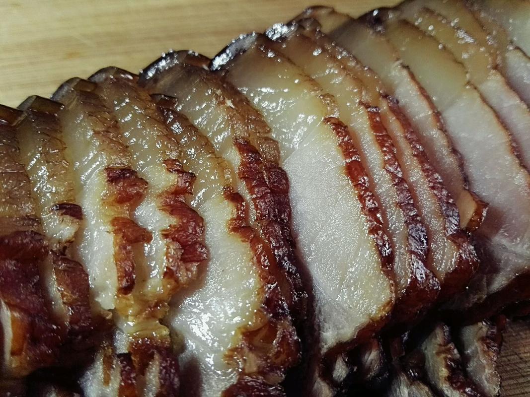 脂肪肝还吃鸭肉？医生呵斥：血脂较高的人，别再吃这2种肉了！脂肪肝的饮食真的是