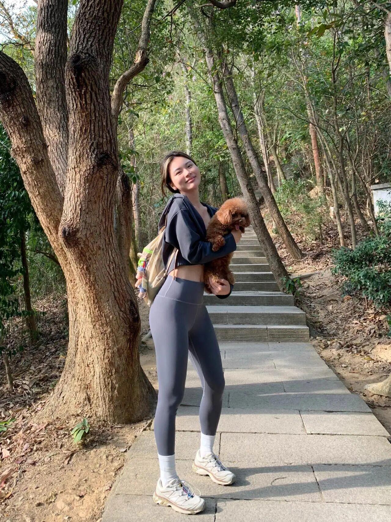 不卷了！去山里吹吹风🍃天高云淡微风不燥人类最舒适的温度也就这样了吧～中
