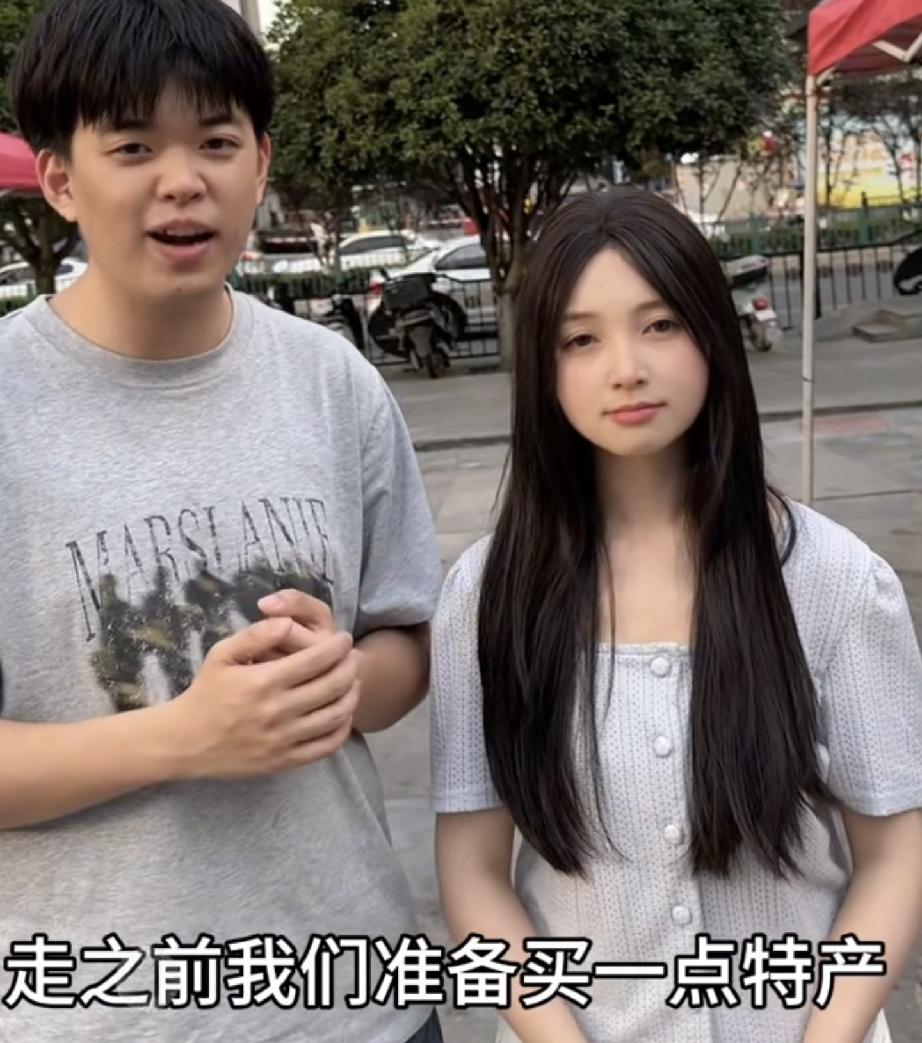 厉怀远堂弟回温州专门给1个人带了爱吃的厉怀远堂弟金牌翻译贵州看望女朋友父