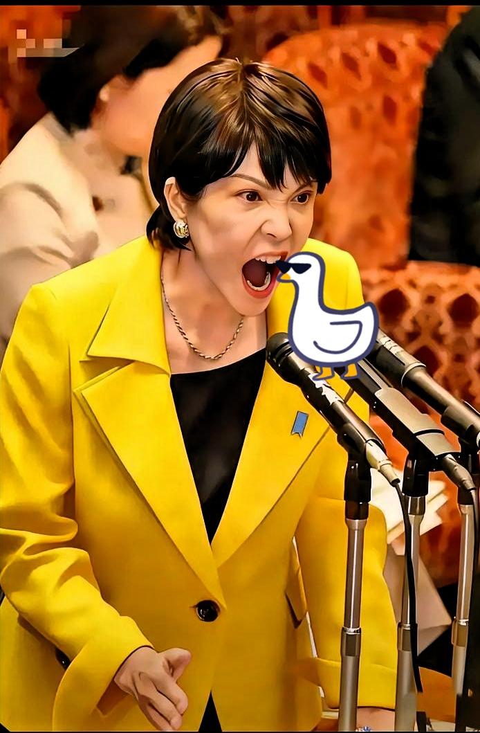 这回算是真把日本给打疼了！12月15日，中国针对日本前自卫队统合幕僚长岩