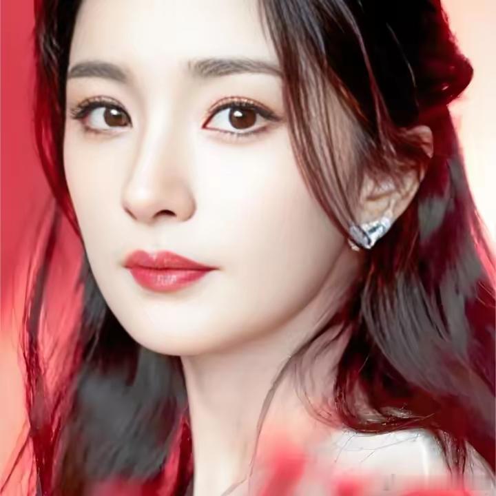 杨幂为啥没入围金鸡奖，原因很简单，不是她演技不行了，也不是她不够努力，而是她的优