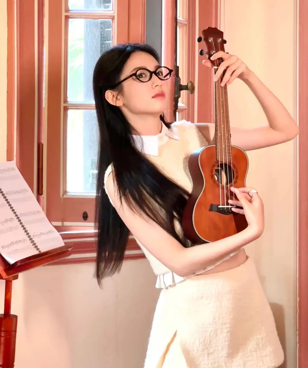 除了赵今麦这些花花穿miumiu绝美