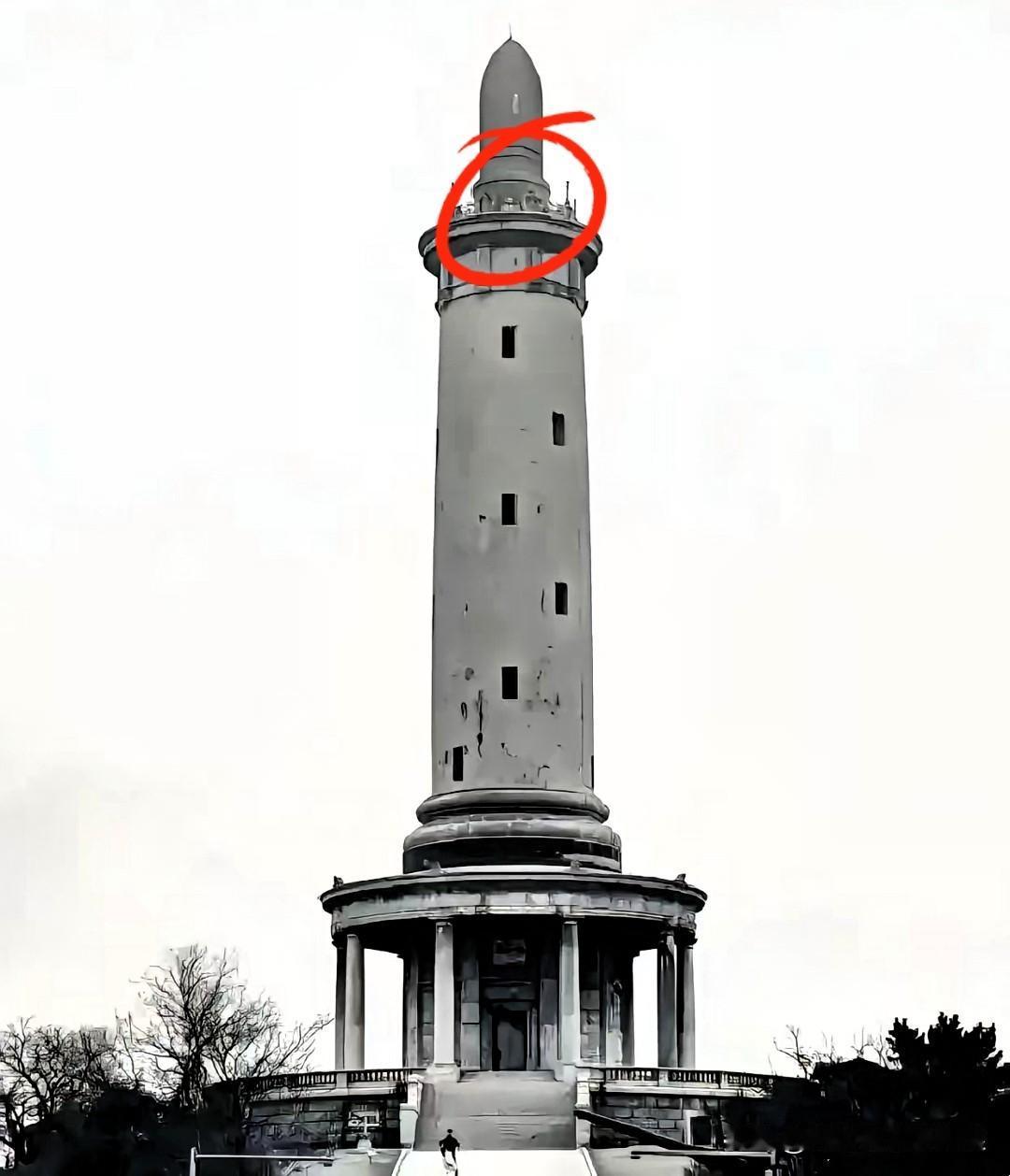 这也太“巧”了吧？旅顺这边刚要把一座破塔拆了，海那边的日本人急得直跳脚。连个