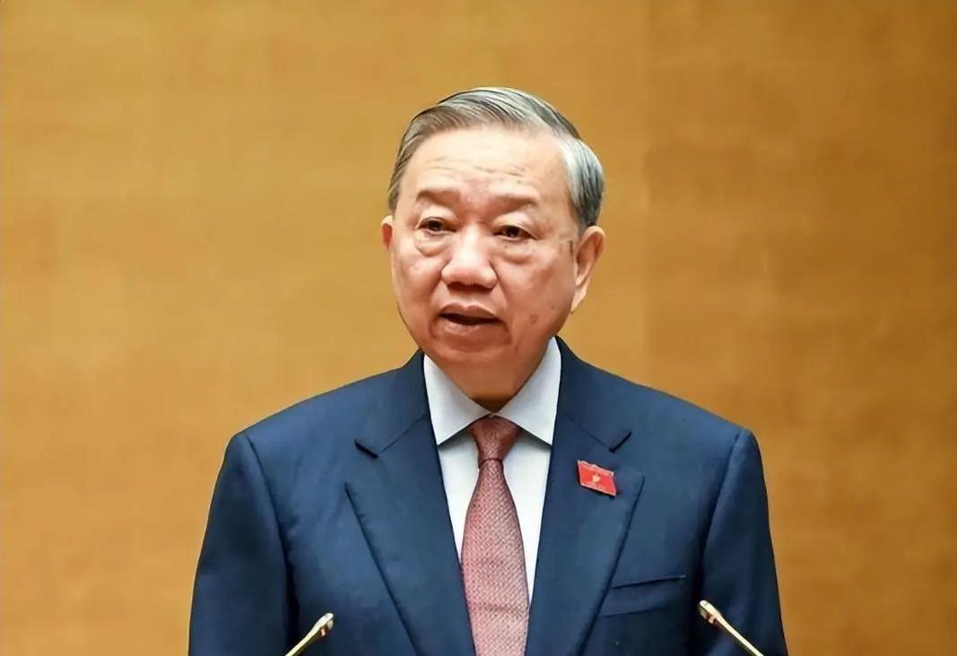 越南南北最扎心的不是地图上连在一起，而是账本从来没真正并到一起。2025年6月越