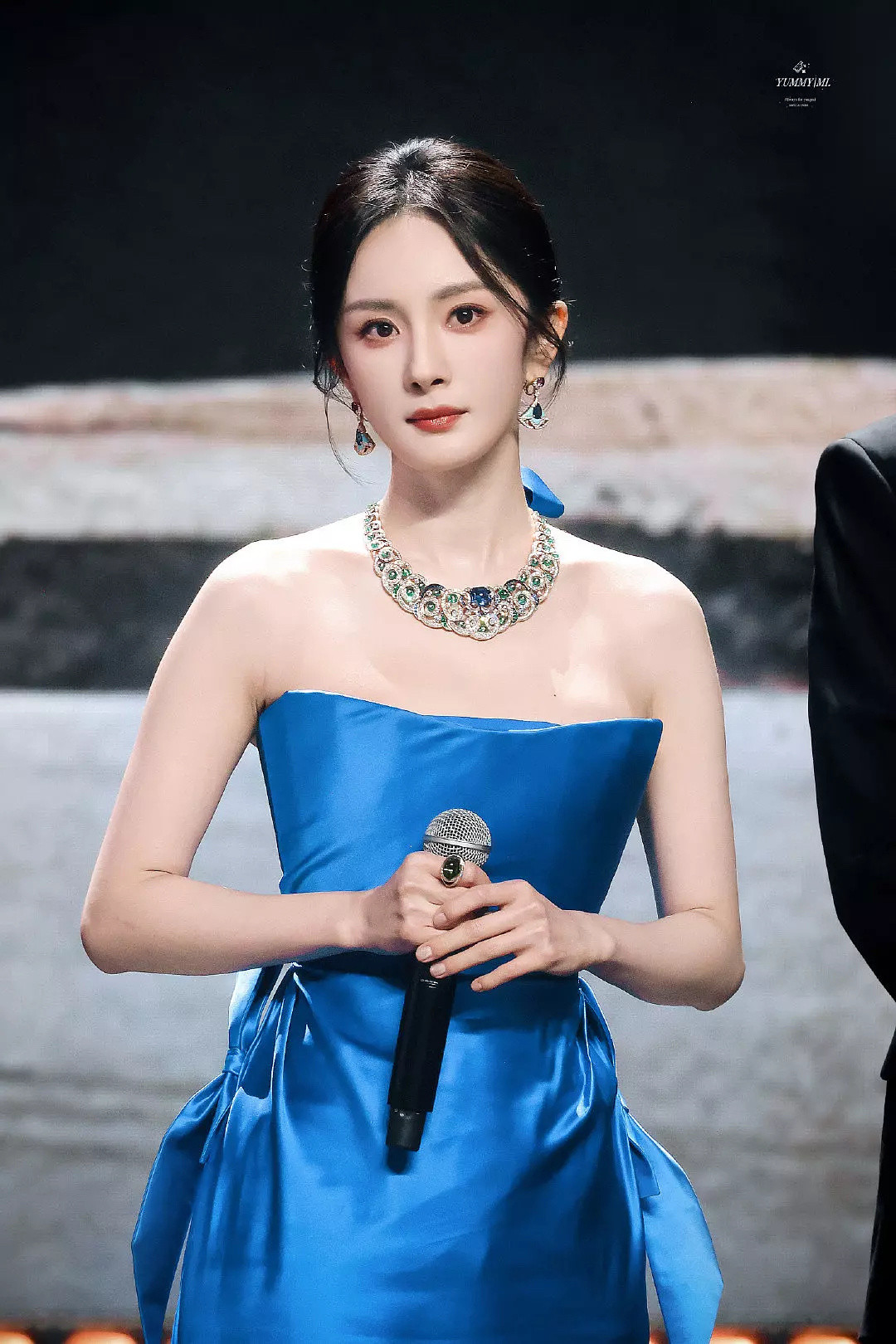 果然美丽性感的女人是不穿防水台高跟​​​