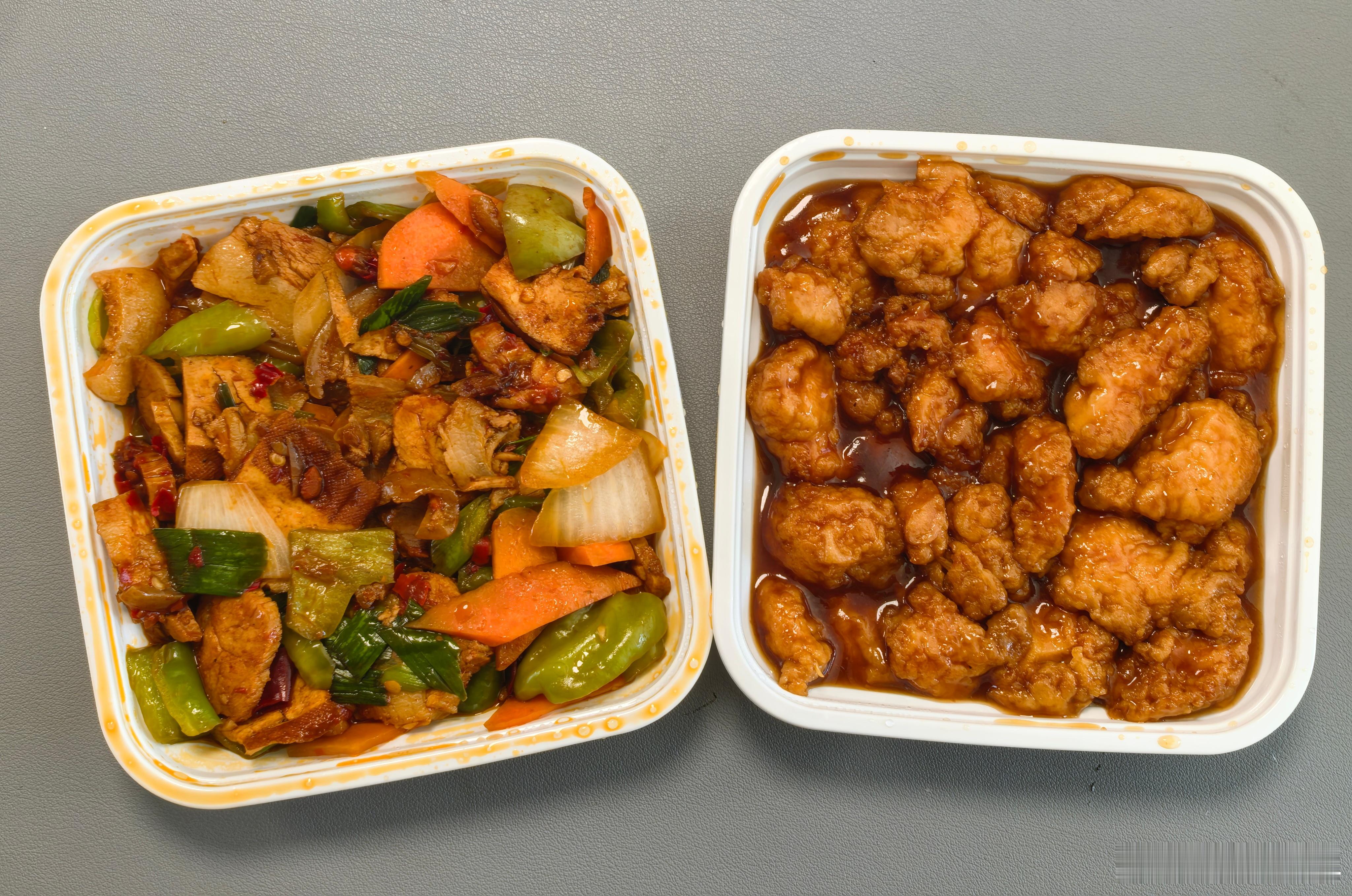 今天吃回锅肉和糖醋里脊，有点腻到了，想吃醋溜白菜，你吃饭了吗​​​