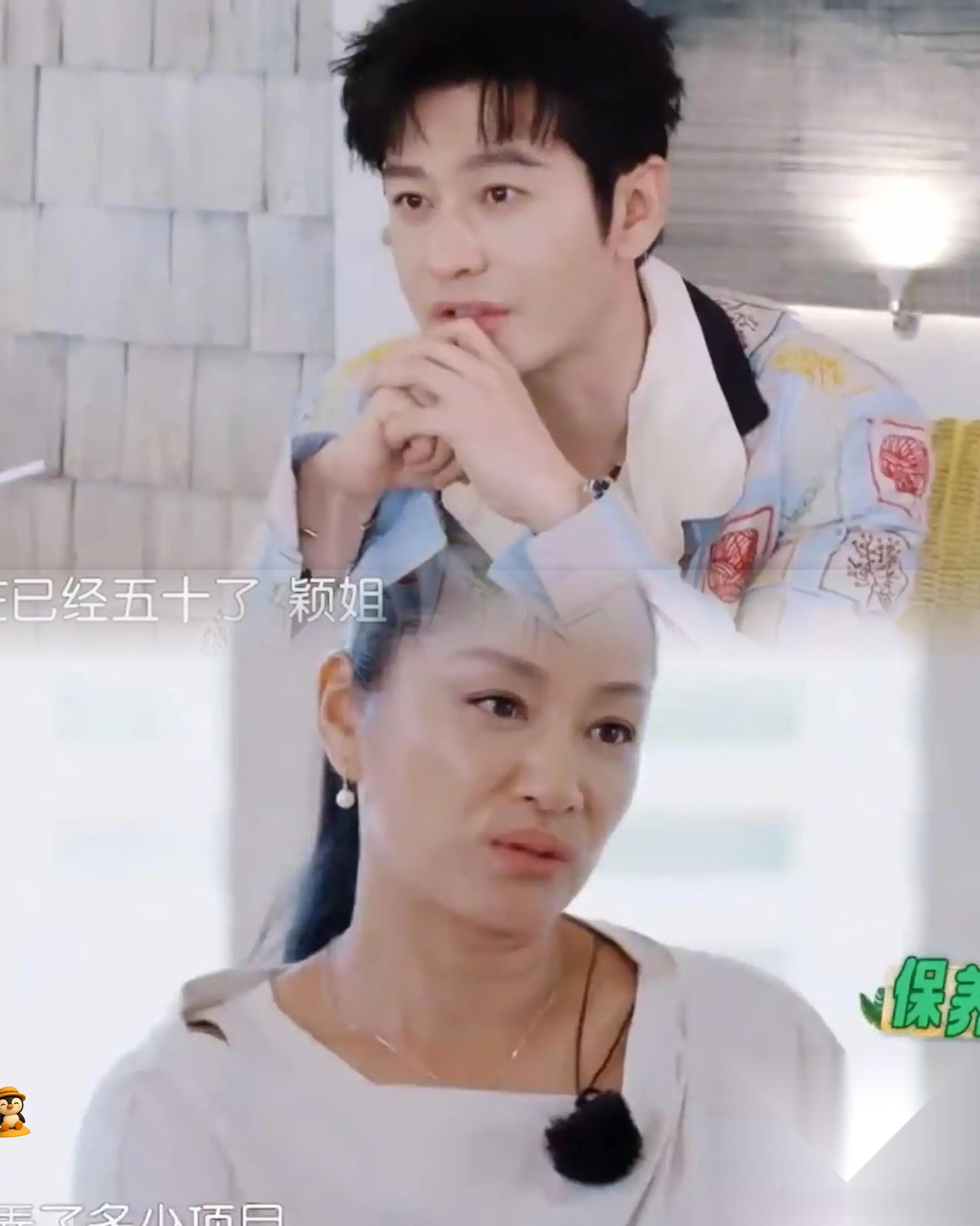 黄晓明49岁说没做过微调，姜妍一句接梗把全场笑翻了最新一期《中餐厅》，黄晓明跟