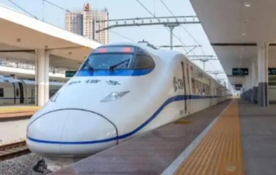 中国为什么执意要发展高铁，而不是廉价航空？因为中国在做一个赌注，赌的就是你用电，