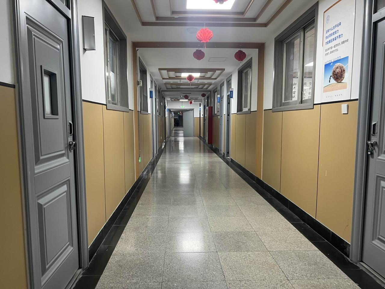 给孩子讲大道理，不如给孩子小目标：家长教育孩子，会经常给孩子讲一些大道理，如“