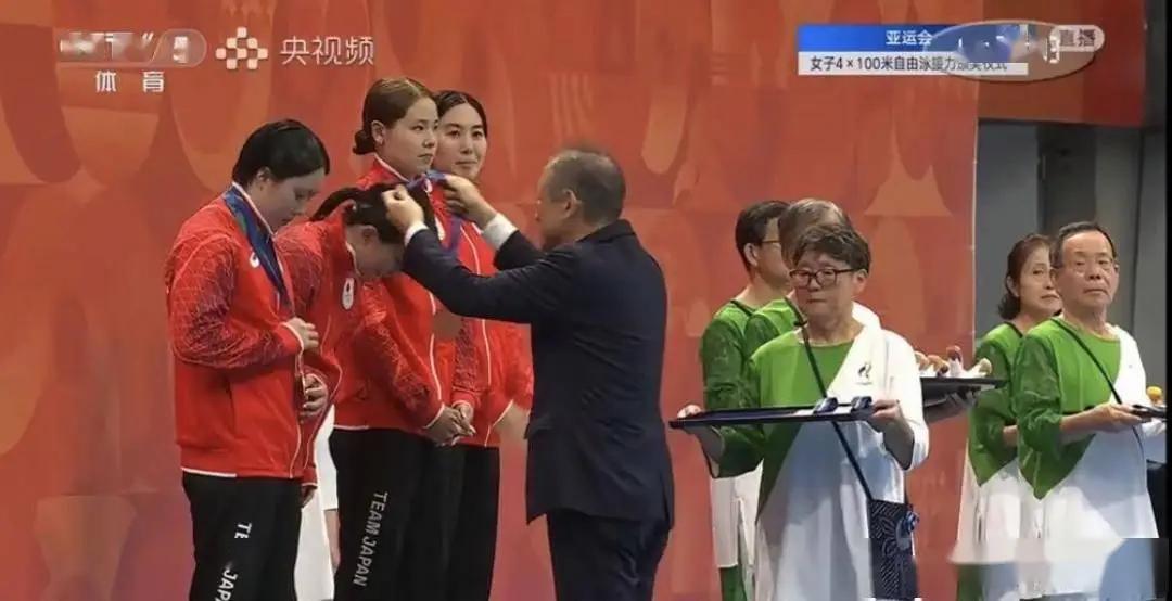 一个国家的衰落是悄悄地、多方位的 日本的亚运会我基本没看，偶尔看颁奖，一堆老