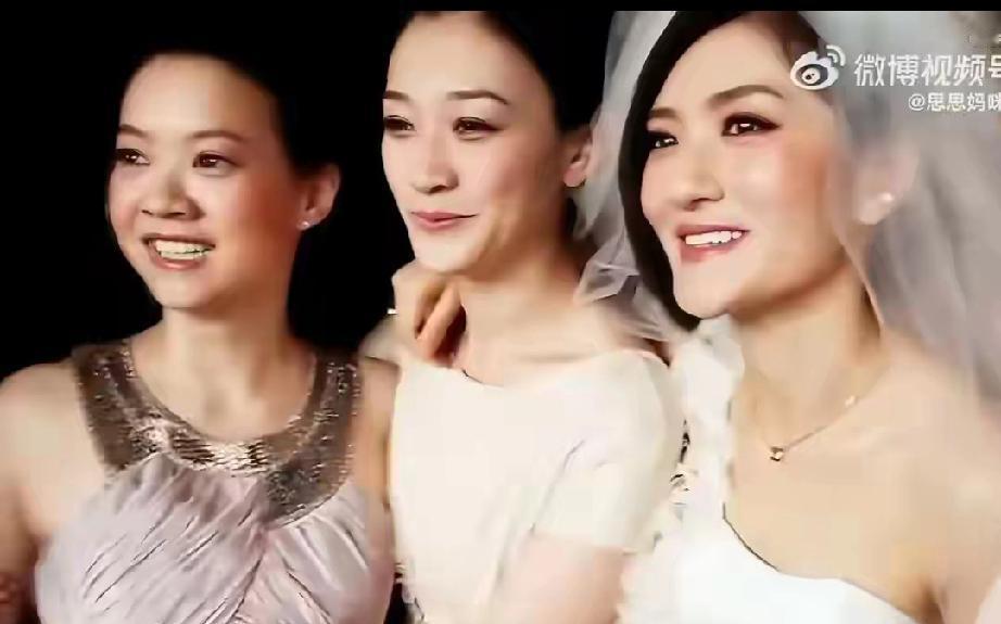 内娱友情天花板！谢娜李小冉26年双向奔赴太好哭内娱真友谊被谢娜