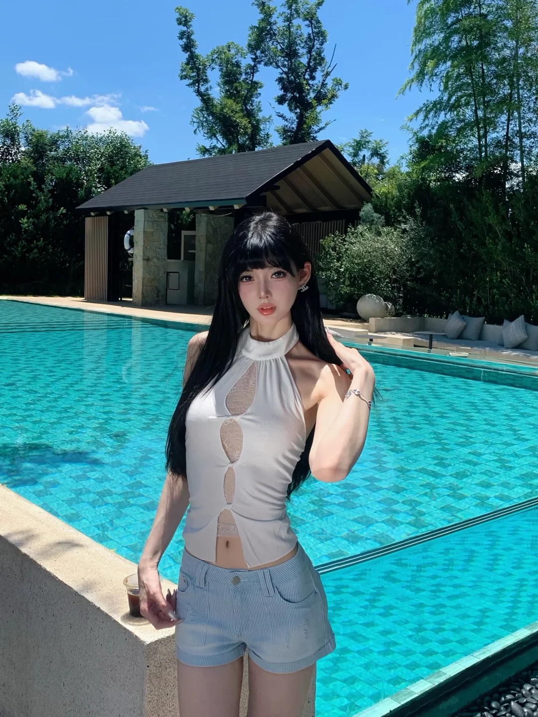 蓝色汽水味的夏天🧊