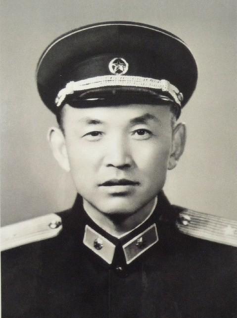 黎原，47军140师418团首任团长。湘西剿匪时任140师参谋长。因太能打仗又资