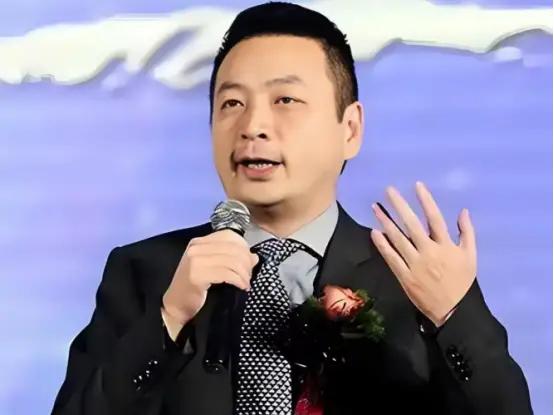 光通过奖励来刺激生育很难实现，还必须用惩罚的方式辅助。之前提倡一对夫妻只生一个孩