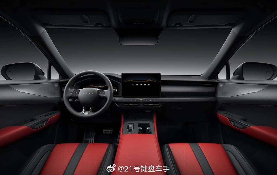 ​纺锤回归，熟悉的雷味雷克萨斯改款NX车型发布。新款NX采用更运动化的前脸设计，标志性的纺锤形格栅内