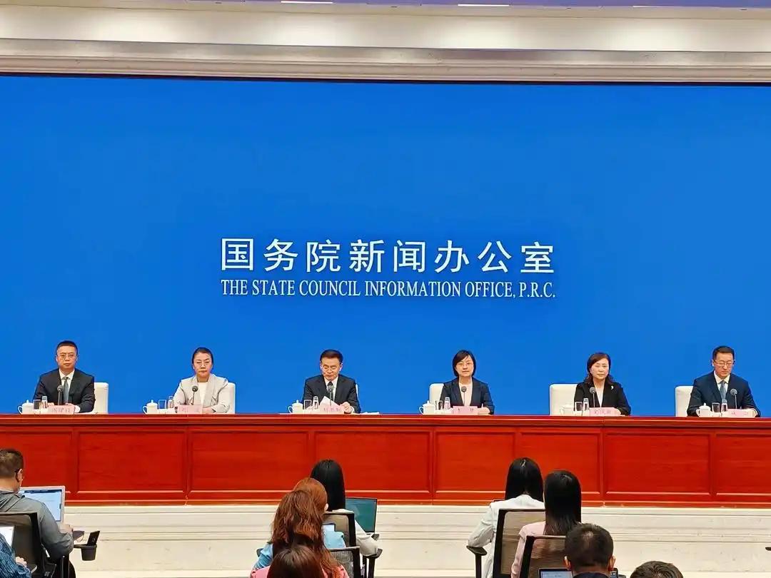 谁能想到，就在三天前的5月22日，司法部扔出了一颗"重磅炸弹"，直接把