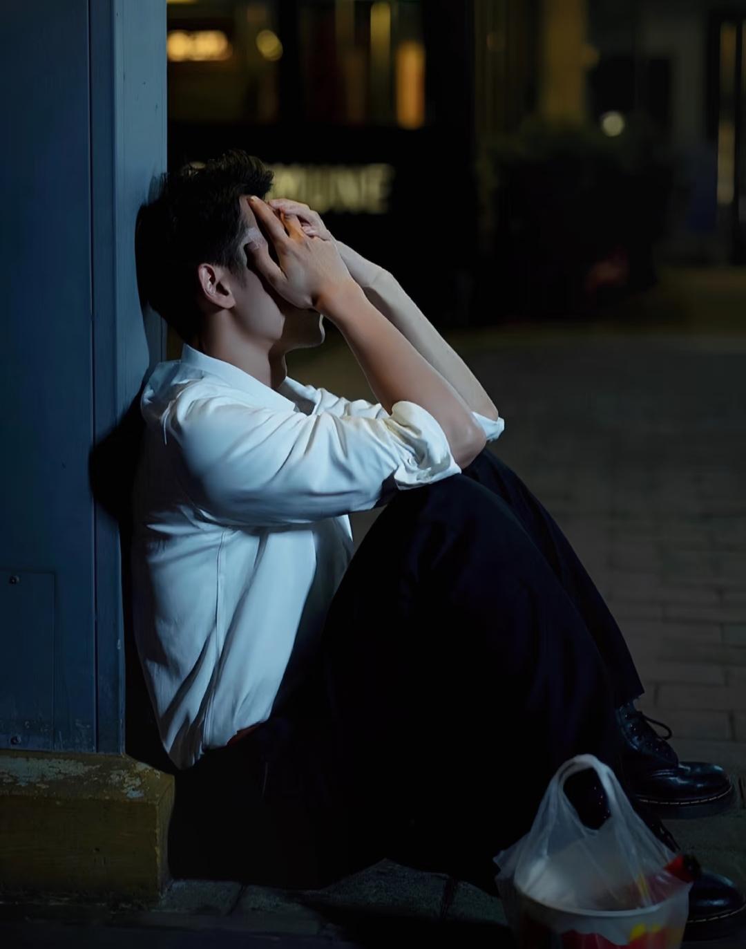 结婚8年，我工资卡全交老婆管，小舅子买车借3万、买房借8万，我从没说过不。