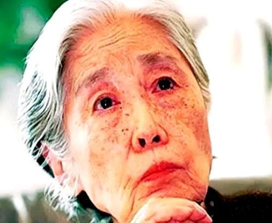 2006年，刘少奇遗孀王光美因病去世，临终前，她突然向女儿反复叮嘱一件事，话音刚