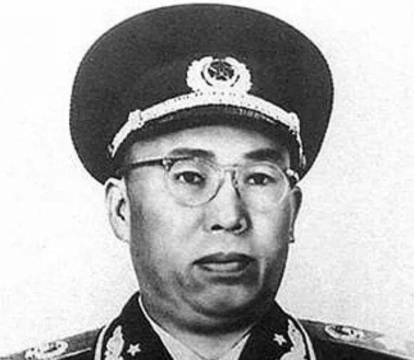 罗荣桓大授衔前破格晋升！为后续授帅做铺垫？1954年6月19日，北京，一份军